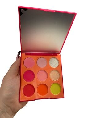 Morphe Hot 4 Hue Eyeshadow Palette